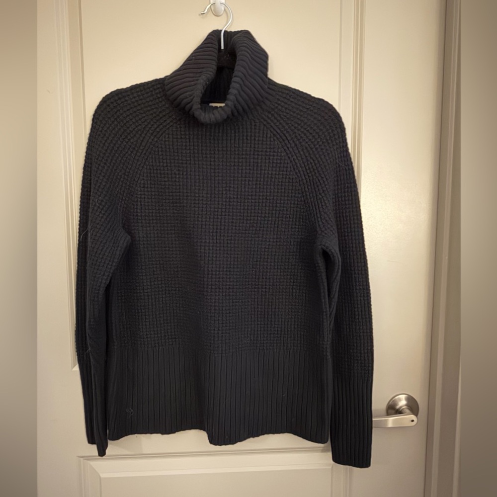 NWT L.L. Bean Black Waffle Turtleneck Sweater | Size Small